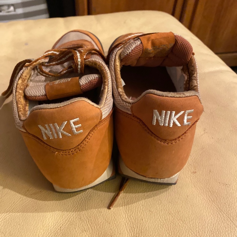 Nike sneakers - Picture 3 of 5
